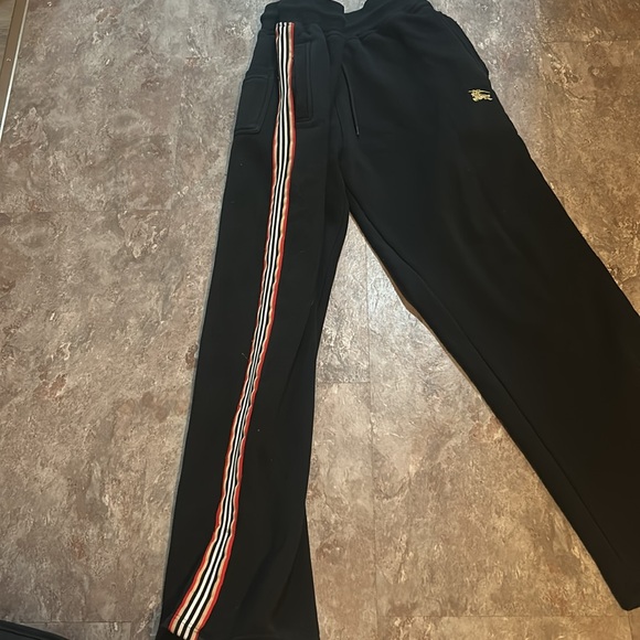 Burberry sweatpants - Picture 3 of 5